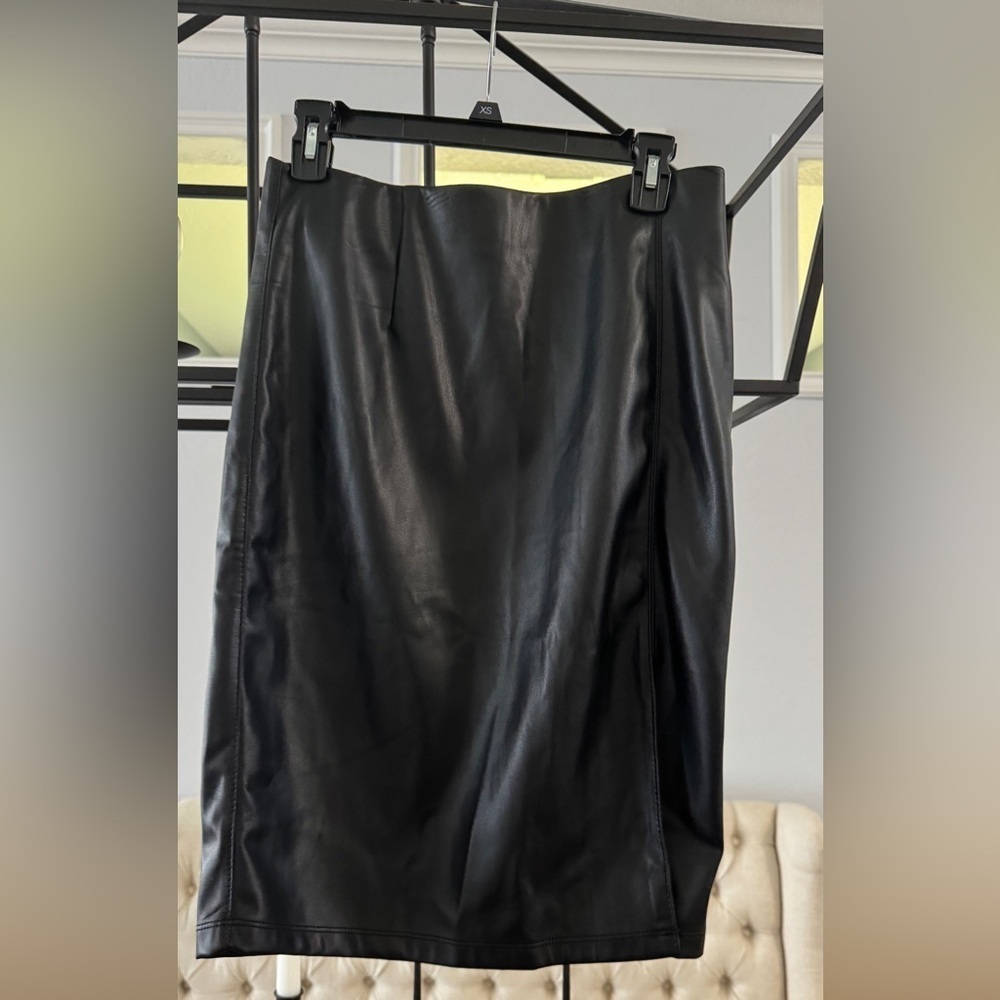 Liverpool Los Angeles Faux Leather Pencil Skirt size 6 - Picture 3 of 5